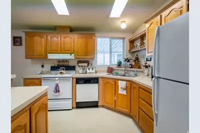762 W Monte Hermosa #LOT 11, Taylorsville, UT 84123 - Photo 4