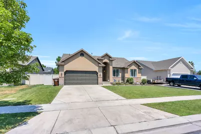 4613 E Bridleway Rd, Eagle Mountain, UT 84005 - Photo 2