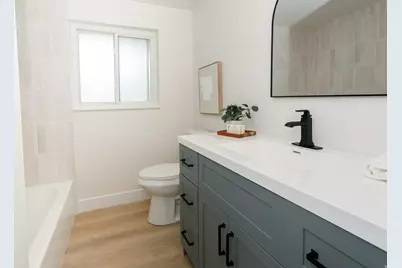 2085 E Castle Hill Ave, Cottonwood Heights, UT 84121 - Photo 10