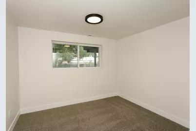 2085 E Castle Hill Ave, Cottonwood Heights, UT 84121 - Photo 16