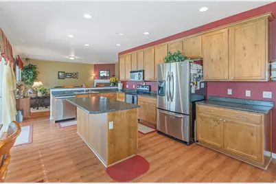 6863 W Breeanne Pl, Herriman, UT 84096 - Photo 4