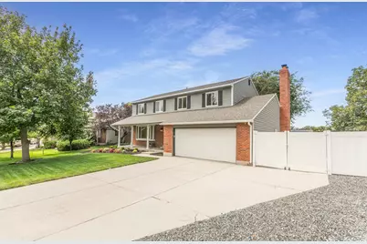 11906 S Woodridge Rd, Sandy, UT 84094 - Photo 2