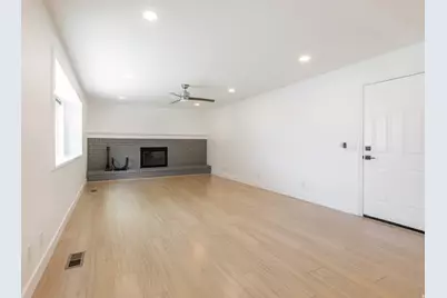 11906 S Woodridge Rd, Sandy, UT 84094 - Photo 12