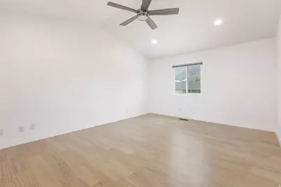 11906 S Woodridge Rd, Sandy, UT 84094 - Photo 20