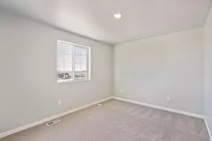 7067 N Obsidian Wy, Eagle Mountain, UT 84005 - Photo 14