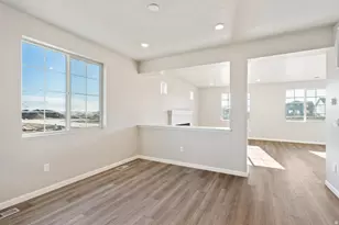 7067 N Obsidian Wy, Eagle Mountain, UT 84005 - Photo 4