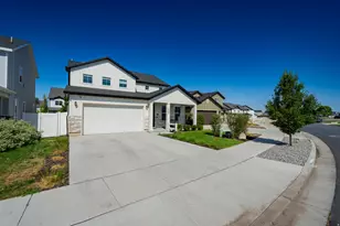 3044 S Edgewater Ln W, Syracuse, UT 84075 - Photo 2