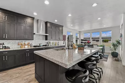 454 W 1025 S, Farmington, UT 84025 - Photo 8
