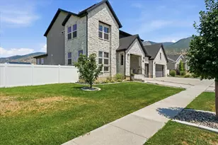 454 W 1025 S, Farmington, UT 84025 - Photo 4