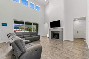 454 W 1025 S, Farmington, UT 84025 - Photo 16