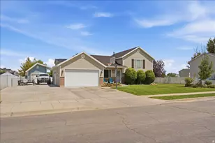 2902 W 2495 S, Syracuse, UT 84075 - Photo 2