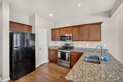 5293 W Canonbury Ln, West Valley, UT 84120 - Photo 10