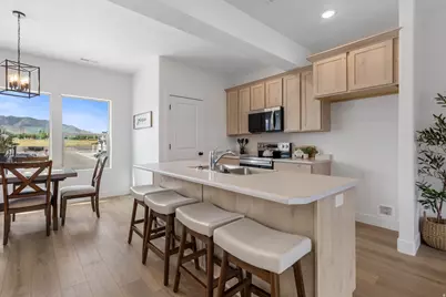 640 W Caroles Way #6, Tooele, UT 84074 - Photo 12
