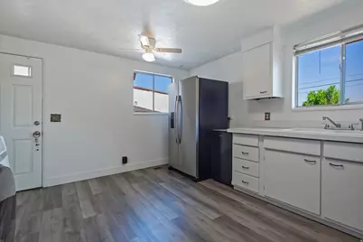 542 W 5225 S, Washington Terrace, UT 84405 - Photo 10