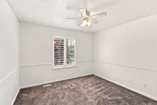 1997 N 400 W, Centerville, UT 84014 - Photo 32