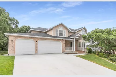 1921 Anasazi Dr, Ogden, UT 84403 - Photo 2