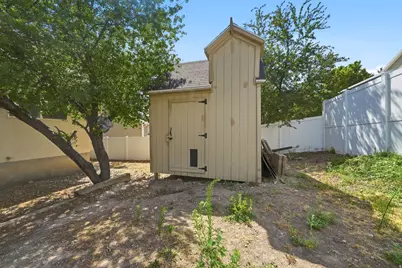 5782 S Stone Flower Way W, Salt Lake City, UT 84118 - Photo 38