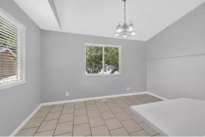 5782 S Stone Flower Way W, Salt Lake City, UT 84118 - Photo 12