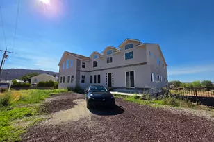 445 W Utah Ave, Hildale, UT 84784 - Photo 2