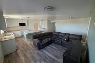 445 W Utah Ave, Hildale, UT 84784 - Photo 10