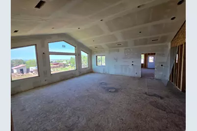 445 W Utah Ave, Hildale, UT 84784 - Photo 8