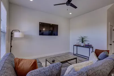546 N Ventura Ln, Washington, UT 84780 - Photo 14