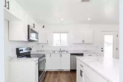 1566 E 650 S, Hyrum, UT 84319 - Photo 6