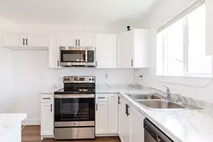 1566 E 650 S, Hyrum, UT 84319 - Photo 4