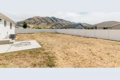 1566 E 650 S, Hyrum, UT 84319 - Photo 20