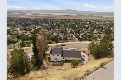 1896 N 350 E, Centerville, UT 84014 - Photo 32