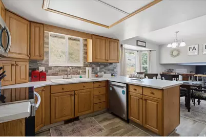 1896 N 350 E, Centerville, UT 84014 - Photo 10