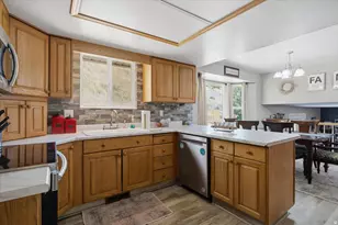 1896 N 350 E, Centerville, UT 84014 - Photo 10