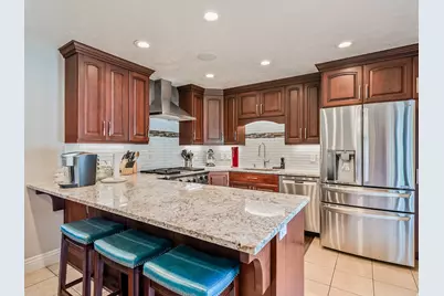 1081 E Wesley Rd, Murray, UT 84117 - Photo 6