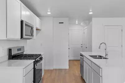 691 N 1920 E #1250, Salem, UT 84653 - Photo 8