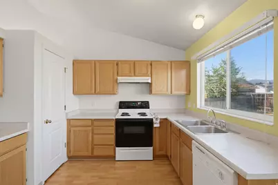 3366 S Shalise Cir, West Valley, UT 84120 - Photo 12