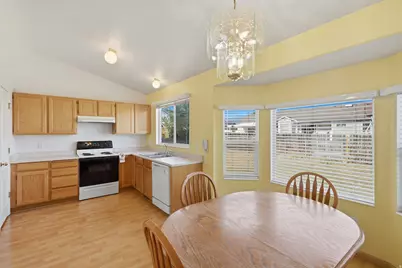 3366 S Shalise Cir, West Valley, UT 84120 - Photo 8