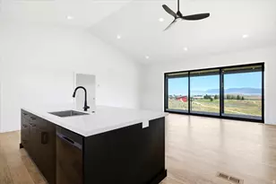 2994 S Country Way, Garden City, UT 84028 - Photo 4