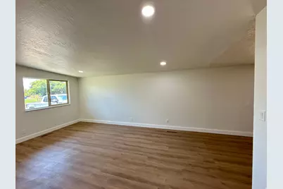 656 E 1050 N, Ogden, UT 84404 - Photo 4