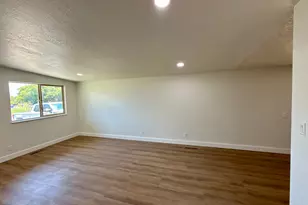 656 E 1050 N, Ogden, UT 84404 - Photo 4
