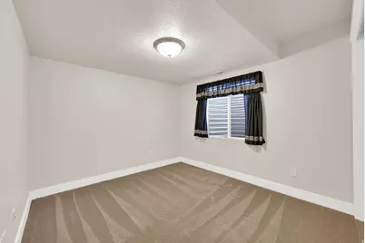 2431 N Hooded Crane Cir, Clinton, UT 84015 - Photo 24