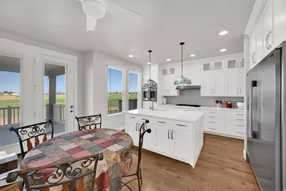 2431 N Hooded Crane Cir, Clinton, UT 84015 - Photo 8