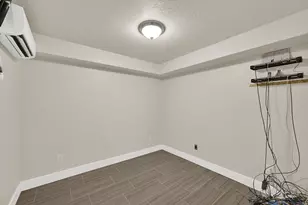 2431 N Hooded Crane Circle, Clinton, UT 84015 - Photo 26