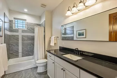 1054 E 200 S, Salt Lake City, UT 84102 - Photo 32