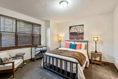 1054 E 200 S, Salt Lake City, UT 84102 - Photo 34