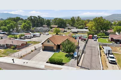 685 N 200 W, Lehi, UT 84043 - Photo 52