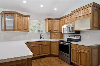 240 W 4050 N, Pleasant View, UT 84414 - Photo 16