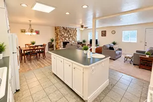 397 W 400 N, Bountiful, UT 84010 - Photo 4