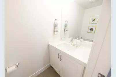 1404 E Rustic Wood Ct, Sandy, UT 84092 - Photo 10