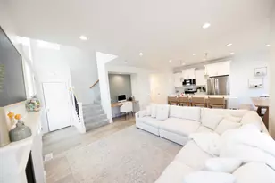 1404 E Rustic Wood Ct, Sandy, UT 84092 - Photo 8