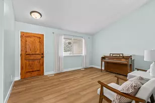 736 E 2200 S, Clearfield, UT 84015 - Photo 4